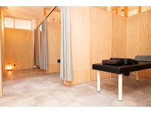 徳島藍住整骨院 ザ ビー(THE B)の雰囲気（全室個室の施術ルームでリラックスして施術が受けられます。）
