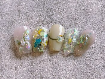 春夏蝶々　ネイル