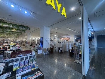 ティーエヌ 明文堂書店TSUTAYA戸田店/T-FRONTEエスカレーター上がって