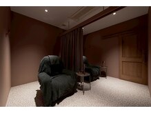 アース コアフュールボーテ 前橋川原店(EARTH coiffure beaute)の雰囲気（ヘアサロン併設ビューティサロンでごゆっくりお過ごしください）