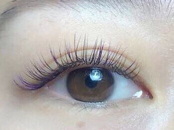 フィエルテ(Fierte)の写真/【時短×美】さりげなくカラーエクステをMIXしてナチュラルも華やかも叶う！盛りすぎない上品な目元に◎