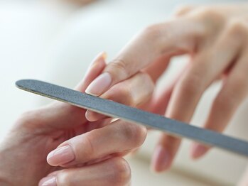 スパイラルネイルサロン高輪店の写真/上質な空間で爪のお悩み解消◎季節毎に代わる香りのハンドトリートメント付きハンドケア¥6600~/メンズOK