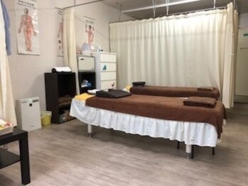 栄整体院(SAKAE)の写真/整体院が初めて、力強い施術に抵抗がある方にも◎東洋医学を基にした本格整体で体の歪みを改善しませんか？