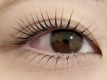 エルブリンク(elblink)/目尻側は横に流れるように