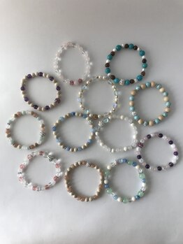 サンク デ リラ(Cinq de Lilas)/ストーン