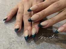 ミエレ(miele)/秋カラーグリーンフレンチネイル