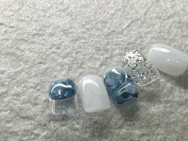 《Nuance Nails》
