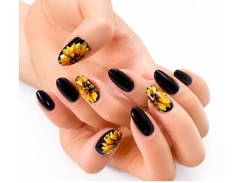 ドレスアップアイズ アンド ネイル(Dress Up Eyes & Nail)の写真/マスターズアートチャンピオンとプロネイルセミナー講師が魅せる指先、圧巻の技術◎【銀座/有楽町/京橋】