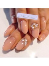 ミニュー(Minieux)/パールビジュー