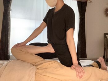 ハレア 浄心(Halea)の写真/【人気NO.1◇タイ古式マッサージ¥9,000】気持ち良いほぐしとストレッチの合わせ技!!固まった腰を緩めます♪