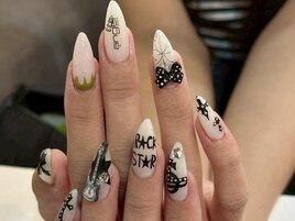 Yuna限定Y2Kデザインネイル