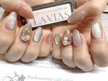 プロフェッショナル ネイルサロン ラヴィアス(LAVIAS)の写真/《付替オフ全員無料》ご新規様/リピーター様何度でも同価格★技術力の高さと通いやすさが自慢◎