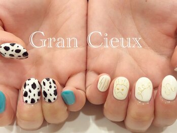 クアトログランシュ 青葉台(QUATRO×GranCieux)/チグハグネイル