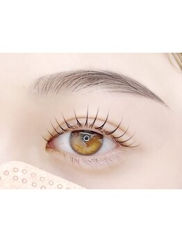 ナチュラル上品な目元にしたい