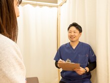 浜松中央区整骨院の雰囲気（お悩みを解決するために、お話をしっかり聞かせていただきます）