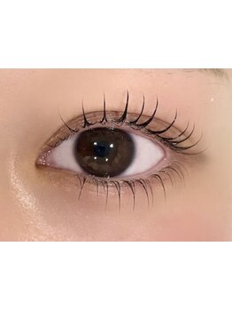 ナチュラル上品な目元にしたい