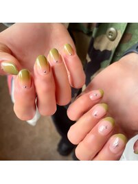カーキちぐはぐデザイン