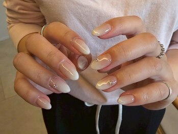 solnail【ソルネイル】フィルイン/ニュアンス/マグネット/持ち込み/岐阜/大垣の写真/≪大人ニュアンス×美フォルム≫シンプルだけど、どこか目を惹く指先に。フィルイン対応/持ち込みOK [大垣]