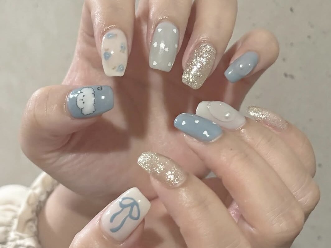 2025年-2026年冬トレンド】ブルー ハートのネイルデザイン集｜人気順