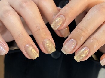 クレイ(clay.)/ベージュニュアンスネイル