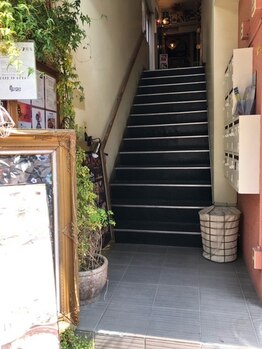 リメイク 吉祥寺(Re:make)/こちらの階段から3階へ★