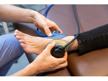 栄光治院 刈谷院/足の悩みを改善【猫背/肩こり】