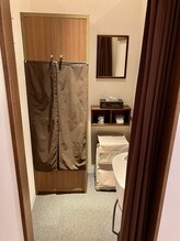 カラダファクトリー そごう千葉店/そごう千葉店の更衣室です♪