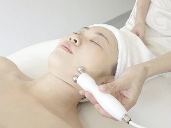 ペルラペティーユ(PERLA PETILLER)/【facial】小顔リフティング