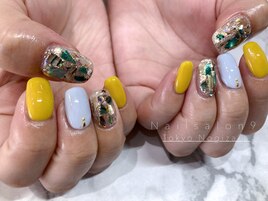 黄色が可愛い春ネイル