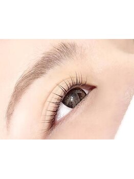 ナチュラル上品な目元にしたい