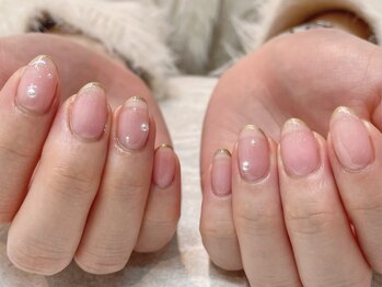 リリー(Lily)の写真/シンプルだけどこだわりのある大人の上品ネイル♪丁寧な施術とケアでモチの良さも◎爪の形も綺麗に魅せる☆