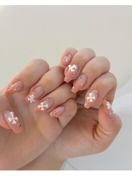 リンネイル 新大久保店(Rin Nail)/長さ出し 付け放題 持ち込み