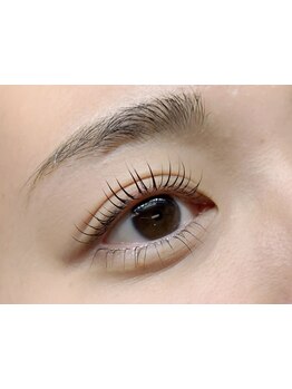 ナチュラル上品な目元にしたい