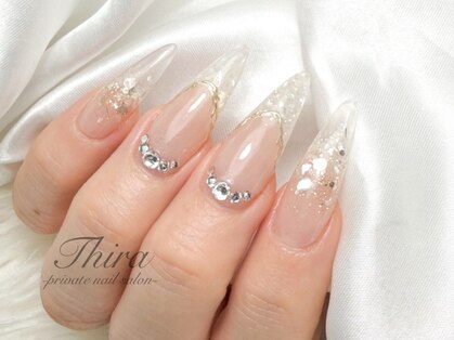 ティーラ(Thira)の写真