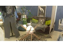 スウィート サロン ルーム ジュジュ(sweet salon room JUJU)の雰囲気(白とブルーを基調としたラグジュアリーな大人の空間◆)