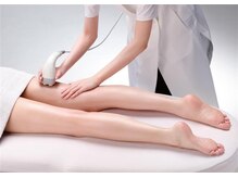 ボディ ケアでは、ラジオ波（RF) を使用し、入念にあたためます