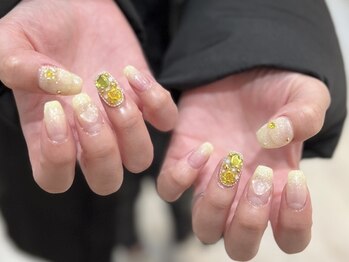 アンジー(Angie)の写真/指先を華やかに彩る上質ネイルで、気分まで晴れやかに。上品～トレンドデザインまで幅広く対応◎