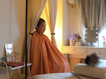 サロン レア(salon LEA)の写真/高リピートなよもぎ蒸しや大人気アロマリンパマッサージで血行促進・デトックスで身体スッキリ☆