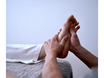 アズール(azure)/足裏のほぐし、母趾の矯正