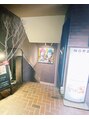 ノラ ミナミアオヤマ(NORA MINAMIAOYAMA)/前田美穂