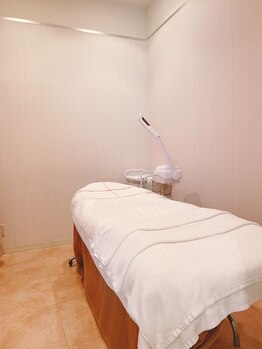 エヴァーグレース 北千住店/清潔感ある店内で納得のエステ