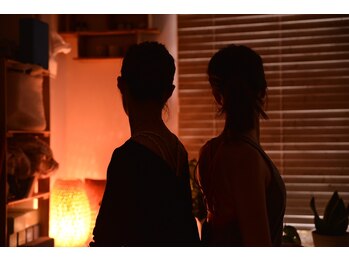 ラフヨガサロン(LAUGH YOGA SALON)/友人とのペアヨガ