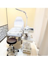 巻き爪補正店 鎌倉大船店/清潔な店内