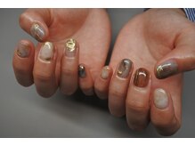 エヌ(enu)の雰囲気（nail design）