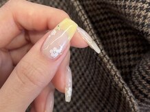 ラクエ(Laque)/お花ホログラム バターイエロー