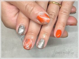 【シルバー×オレンジネイル】