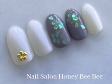 ハニービービー(Honey Bee Bee)/オーロラ桜ネイル