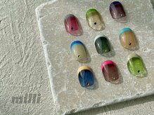 ミリネイルズ(milli nails)/カラーフレンチ×カラーストーン