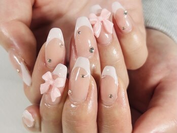 スターダストビューティー 千早店(スターダストBeauty)の写真/【ネイル上級者も大満足な高技術】カラーやアートの種類が豊富なので、満足度◎な、理想のデザインが叶う☆