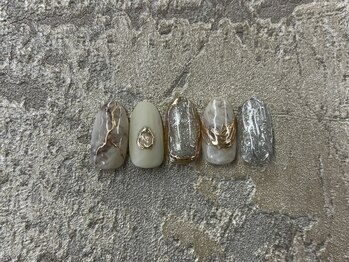 ティアラバイエミタス(TIARA by emi+)/ニュアンスコース